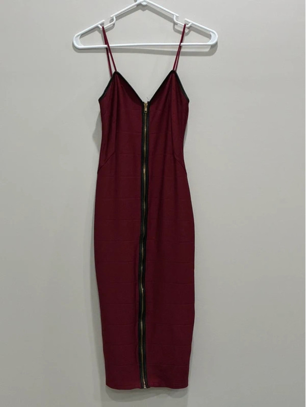 Burgundy cocktail dress with zipper